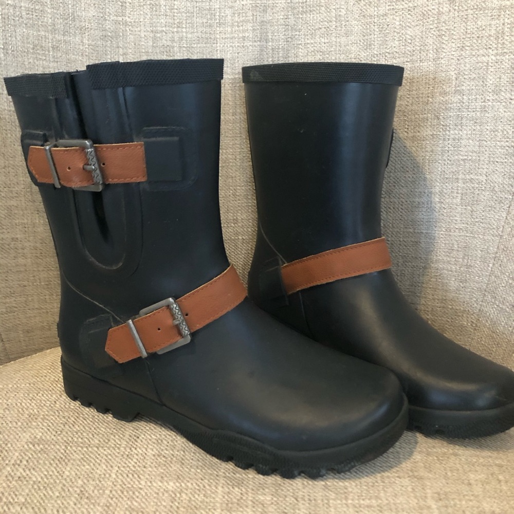 Sperry rain boots